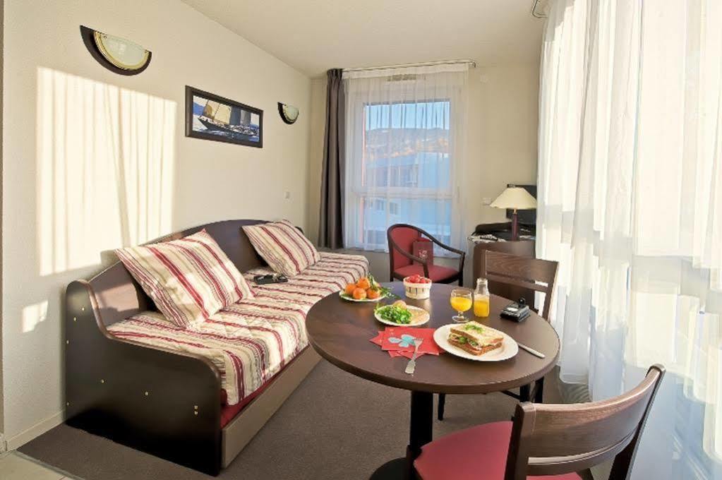 Appart Hotel Annecy Seynod Εξωτερικό φωτογραφία